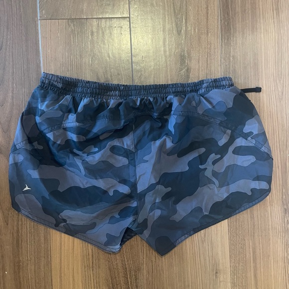 Old navy active shorts black Camo - Picture 2 of 2